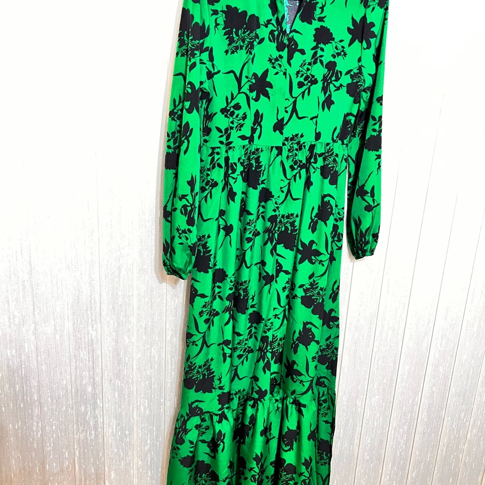 Floral Print Dress, Elegant mock neck Lantern Sleeve.
